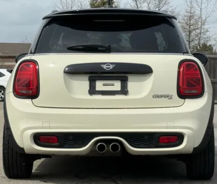 More photos of 2019 MINI Cooper S Signature at Carmel Auto Gallery, IN