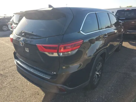 Photos of 2019 Toyota Highlander Limited for sale in Carmel, IN at Carmel Auto Gallery