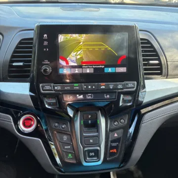 More photos of 2020 Honda Odyssey Elite at Carmel Auto Gallery, IN