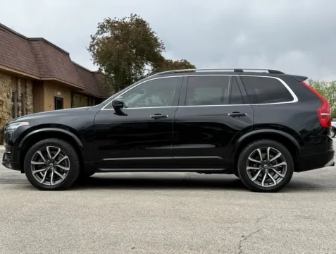 Photos of 2018 Volvo XC90 T5 Momentum for sale in Carmel, IN at Carmel Auto Gallery
