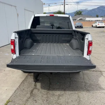 More photos of 2018 Ford F-150 XLT at Carmel Auto Gallery, IN