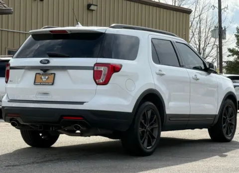 More photos of 2018 Ford Explorer XLT at Carmel Auto Gallery, IN