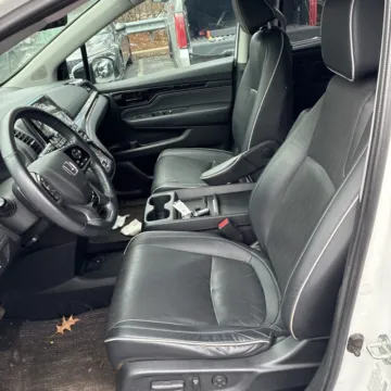 Photos of 2022 Honda Odyssey Elite for sale in Carmel, IN at Carmel Auto Gallery