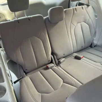 More photos of 2017 Chrysler Pacifica Touring L at Carmel Auto Gallery, IN