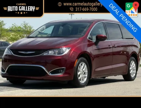 Red 2017 Chrysler Pacifica Touring L for sale in Carmel, IN