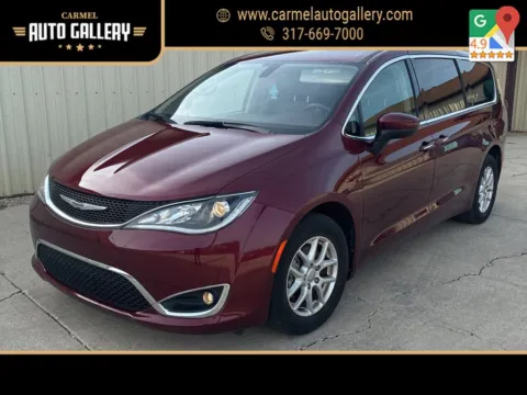Red 2017 Chrysler Pacifica Touring L for sale in Carmel, IN