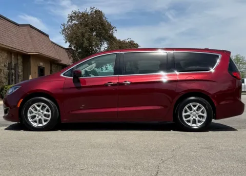 Photos of 2017 Chrysler Pacifica Touring L for sale in Carmel, IN at Carmel Auto Gallery