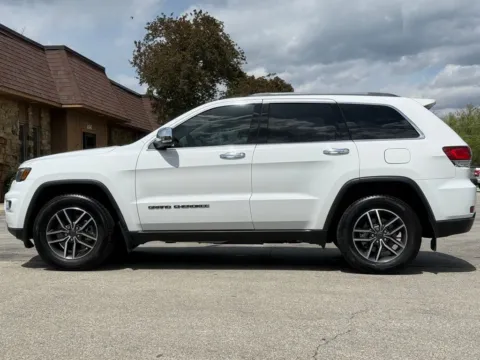Photos of 2021 Jeep Grand Cherokee Limited for sale in Carmel, IN at Carmel Auto Gallery