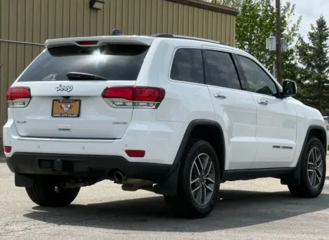 More photos of 2021 Jeep Grand Cherokee Limited at Carmel Auto Gallery, IN