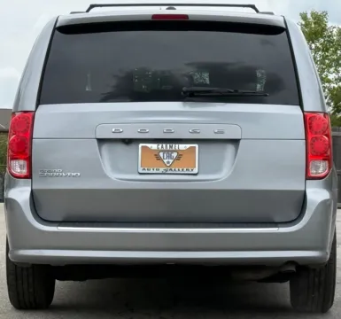 More photos of 2019 Dodge Grand Caravan SXT at Carmel Auto Gallery, IN