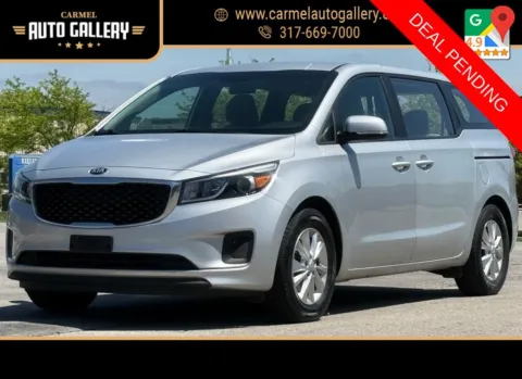 Silver 2018 Kia Sedona L for sale in Carmel, IN