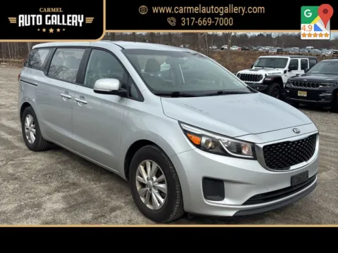 Silver 2018 Kia Sedona L for sale in Carmel, IN