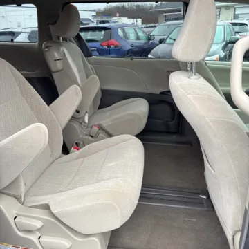 More photos of 2017 Toyota Sienna LE at Carmel Auto Gallery, IN