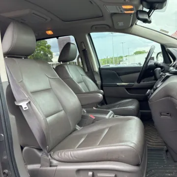 More photos of 2016 Honda Odyssey EX-L at Carmel Auto Gallery, IN