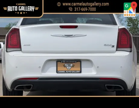 More photos of 2016 Chrysler 300 S at Carmel Auto Gallery, IN