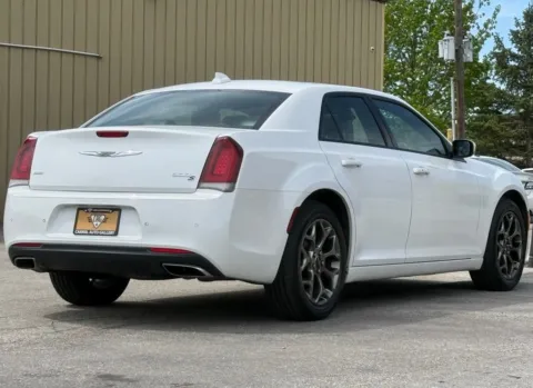 More photos of 2016 Chrysler 300 S at Carmel Auto Gallery, IN