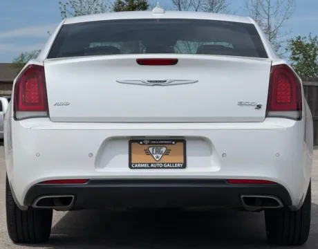 More photos of 2016 Chrysler 300 S at Carmel Auto Gallery, IN