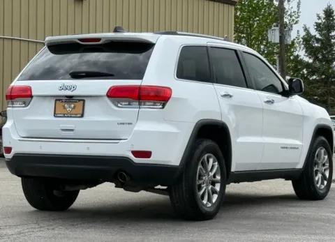 More photos of 2015 Jeep Grand Cherokee Limited at Carmel Auto Gallery, IN