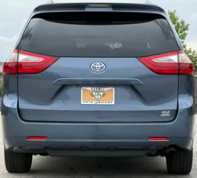 More photos of 2017 Toyota Sienna XLE at Carmel Auto Gallery, IN