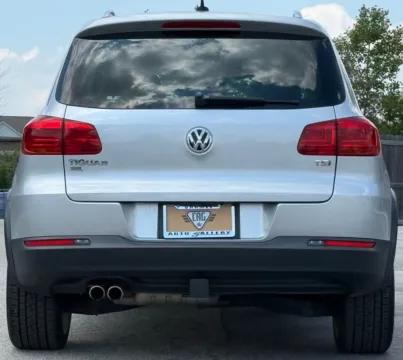More photos of 2016 Volkswagen Tiguan SEL at Carmel Auto Gallery, IN