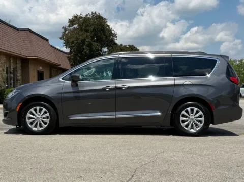 Another view of 2017 Chrysler Pacifica Touring L for sale in Carmel, IN at Carmel Auto Gallery