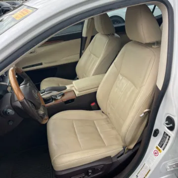 Photos of 2017 Lexus ES 300h for sale in Carmel, IN at Carmel Auto Gallery