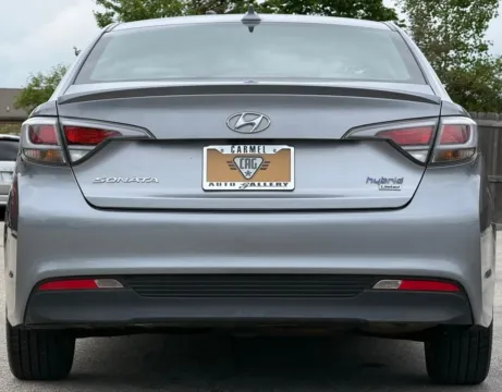 More photos of 2016 Hyundai Sonata Hybrid Limited at Carmel Auto Gallery, IN