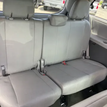More photos of 2017 Toyota Sienna XLE at Carmel Auto Gallery, IN