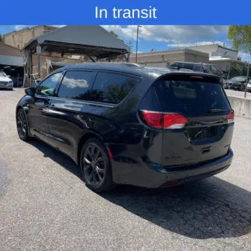 Another view of 2018 Chrysler Pacifica Limited for sale in Carmel, IN at Carmel Auto Gallery