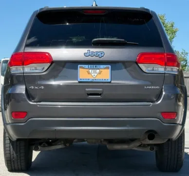 More photos of 2015 Jeep Grand Cherokee Laredo at Carmel Auto Gallery, IN