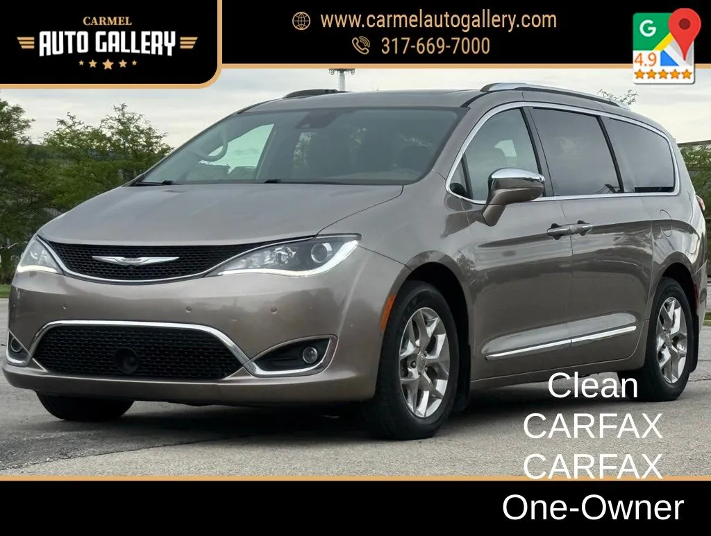2017 Chrysler Pacifica Limited's photo
