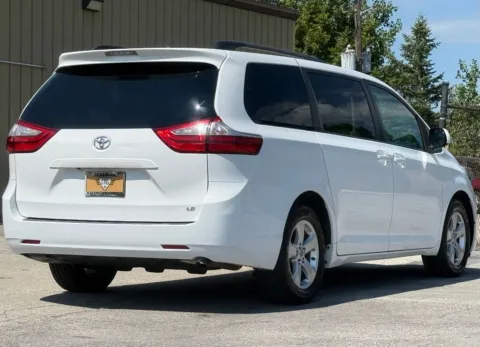 More photos of 2017 Toyota Sienna LE at Carmel Auto Gallery, IN