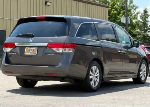 More photos of 2016 Honda Odyssey SE at Carmel Auto Gallery, IN