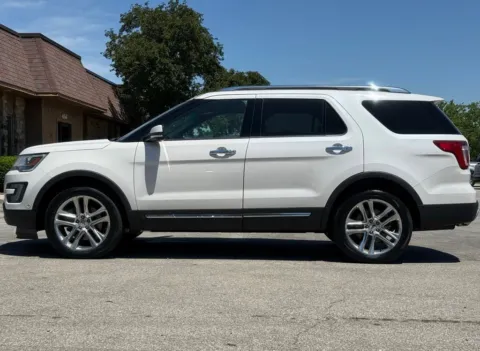 Photos of 2016 Ford Explorer Limited for sale in Carmel, IN at Carmel Auto Gallery
