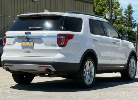 More photos of 2016 Ford Explorer Limited at Carmel Auto Gallery, IN