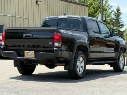 More photos of 2019 Toyota Tacoma TRD Off-Road at Carmel Auto Gallery, IN