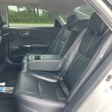 More photos of 2016 Toyota Avalon XLE Plus at Carmel Auto Gallery, IN