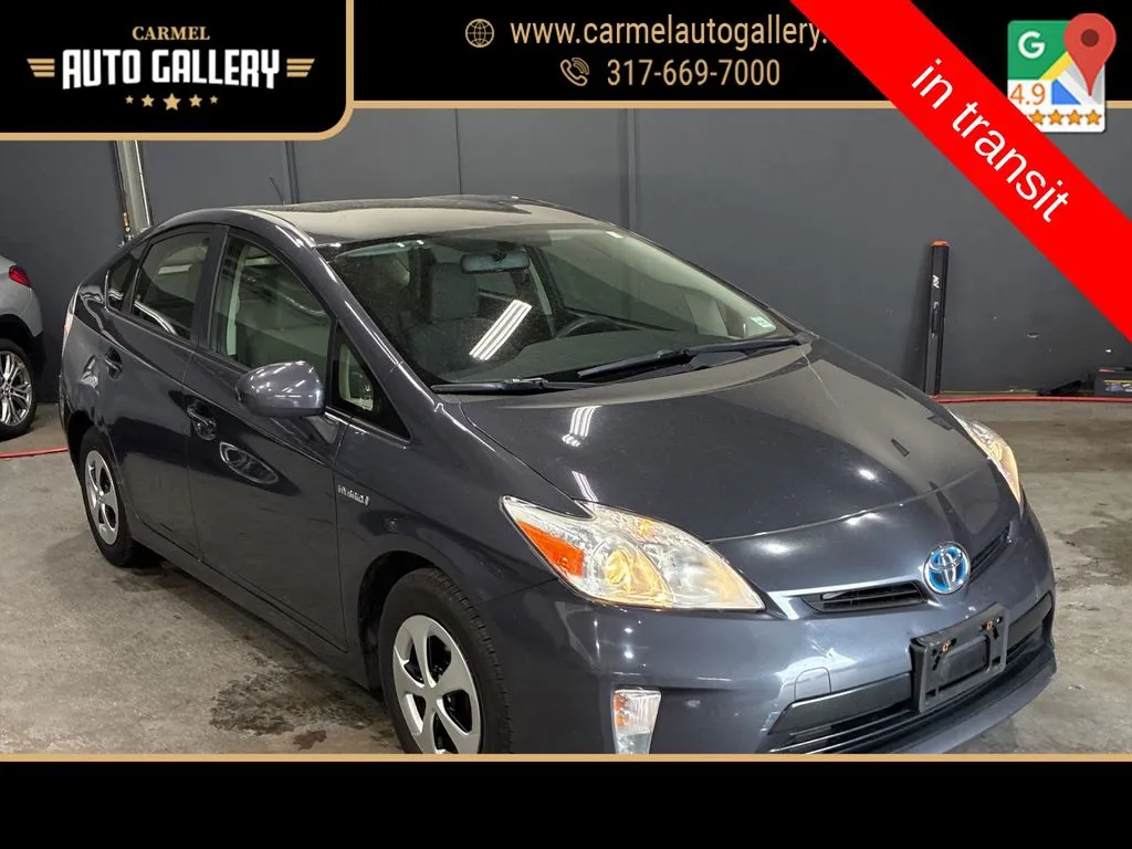 2015 Toyota Prius Four's photo