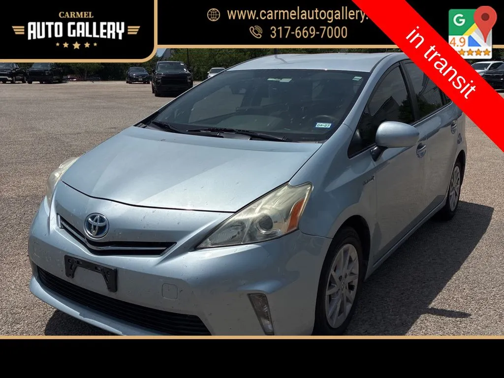 2013 Toyota Prius v Five's photo