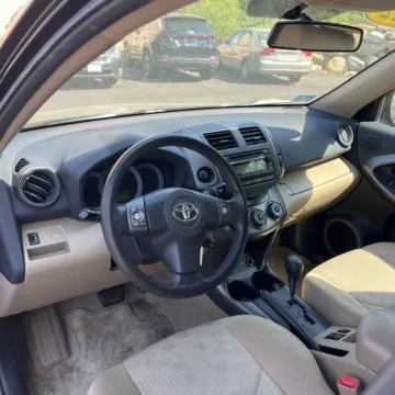 More photos of 2012 Toyota RAV4 at Carmel Auto Gallery, IN