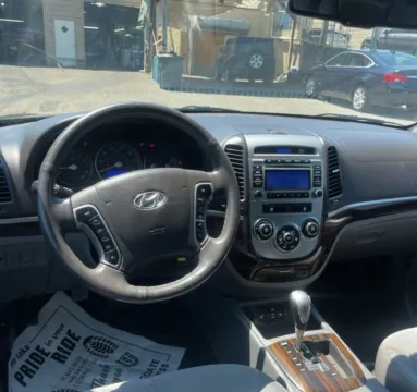 More photos of 2012 Hyundai Santa Fe SE at Carmel Auto Gallery, IN