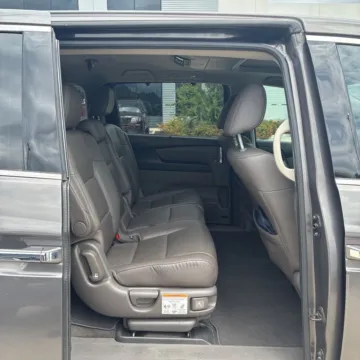 More photos of 2014 Honda Odyssey Touring Elite at Carmel Auto Gallery, IN