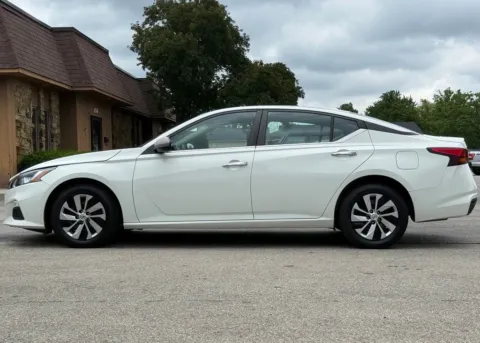 Photos of 2019 Nissan Altima 2.5 S for sale in Carmel, IN at Carmel Auto Gallery