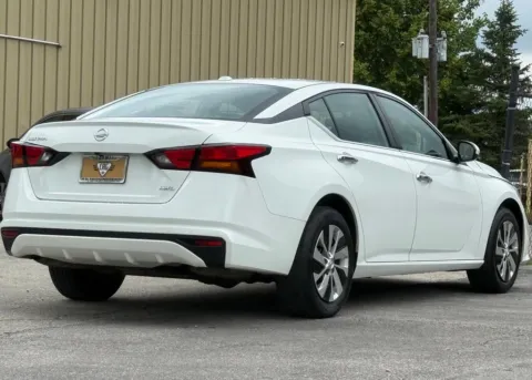 More photos of 2019 Nissan Altima 2.5 S at Carmel Auto Gallery, IN