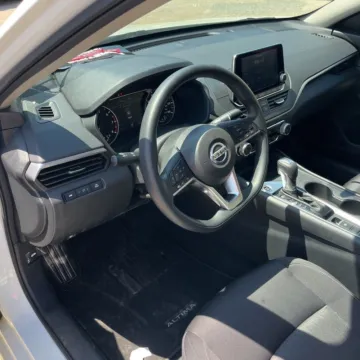 More photos of 2019 Nissan Altima 2.5 S at Carmel Auto Gallery, IN