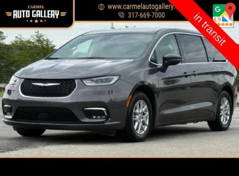 Unknown 2023 Chrysler Pacifica Touring L for sale in Carmel, IN