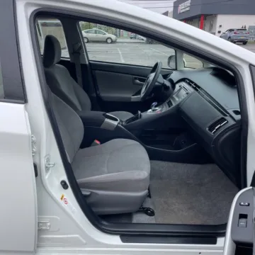 More photos of 2015 Toyota Prius Three at Carmel Auto Gallery, IN