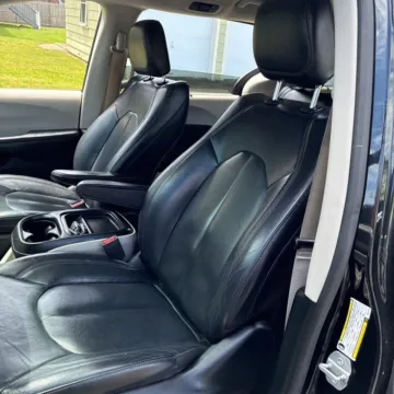 Photos of 2019 Chrysler Pacifica Touring L for sale in Carmel, IN at Carmel Auto Gallery