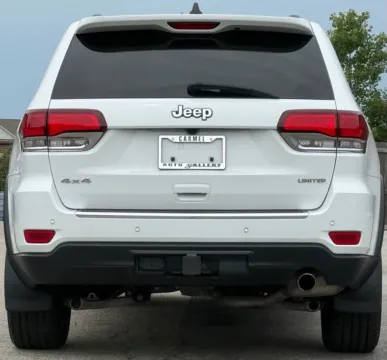 More photos of 2021 Jeep Grand Cherokee Limited at Carmel Auto Gallery, IN