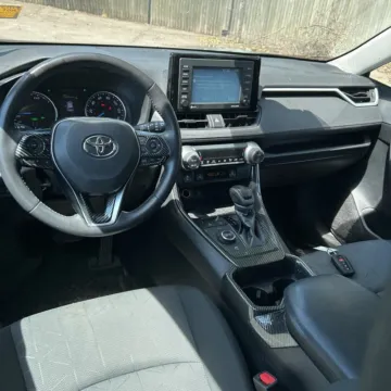 More photos of 2020 Toyota RAV4 Hybrid XLE at Carmel Auto Gallery, IN